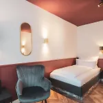 Dora Petit Отель 3*