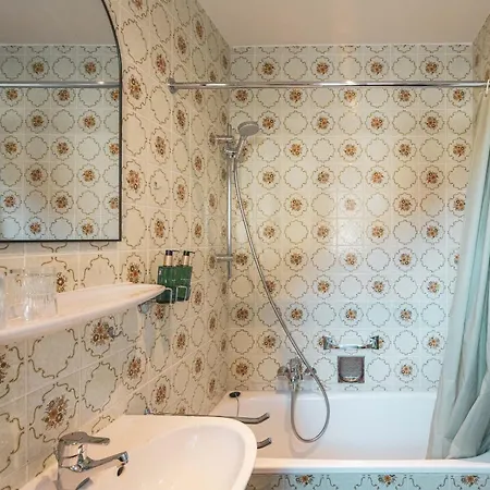 Hotel Dora Petit 3*
