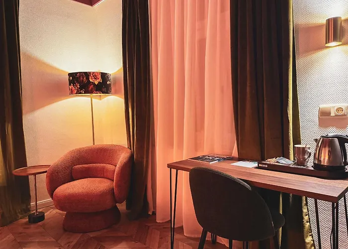 Hotel Dora Petit