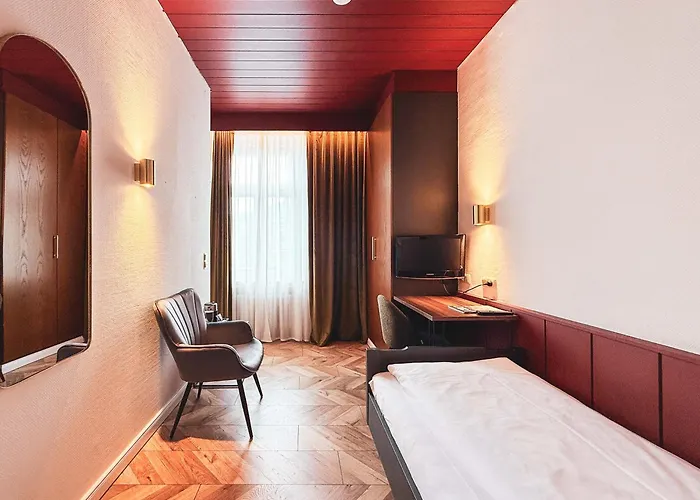 Dora Petit Hotel 3*